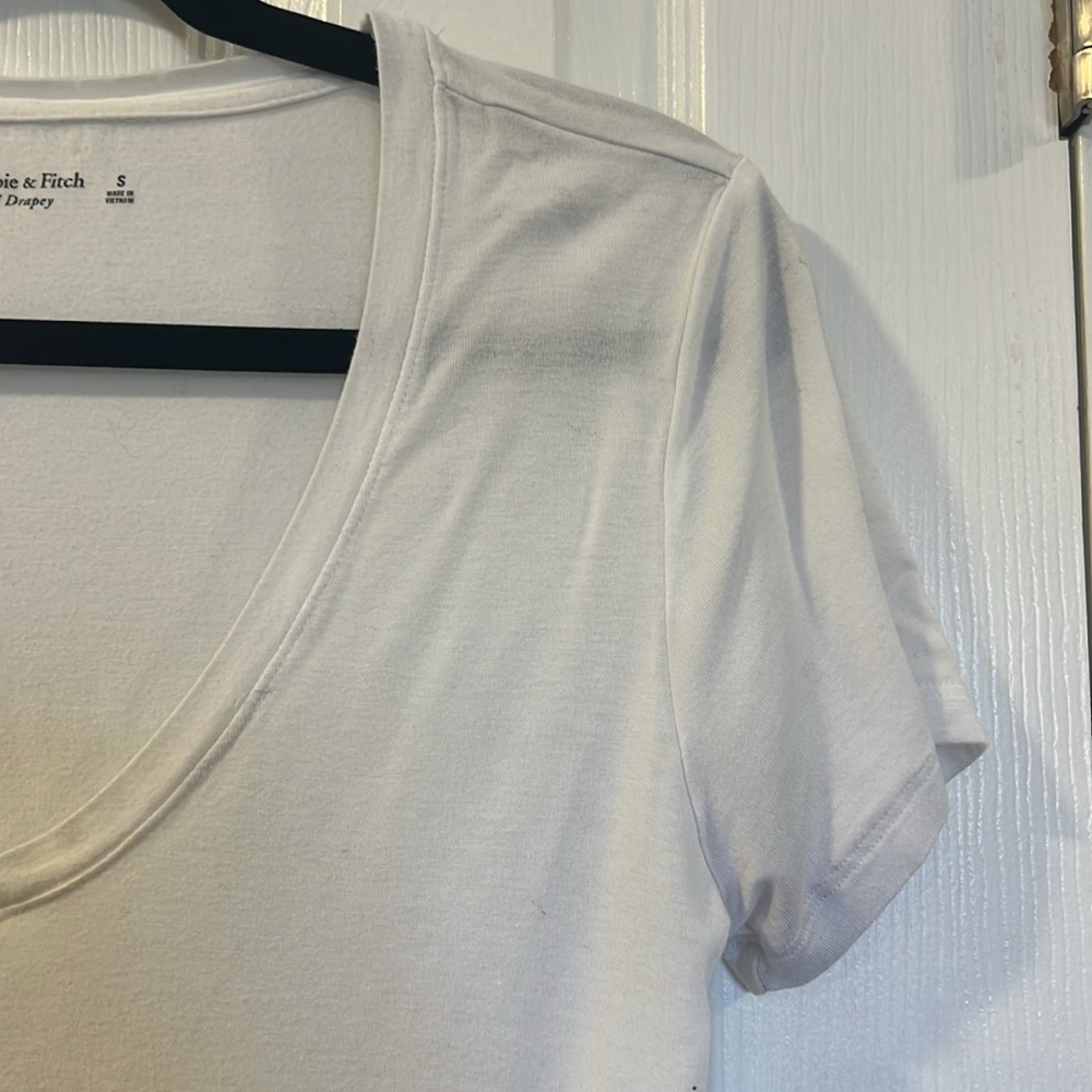 Abercrombie and Fitch soft A&F drapey t-shirt - Picture 7 of 7